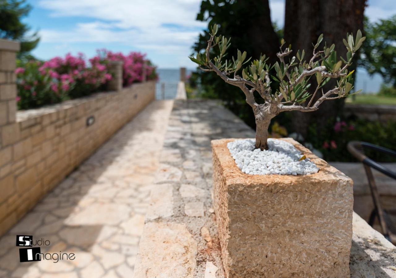 Charming Stone By The Sea Holiday home *